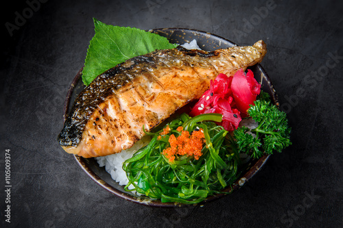 Obraz na płótnie Grilled Salmon Rice Bowl w salonie