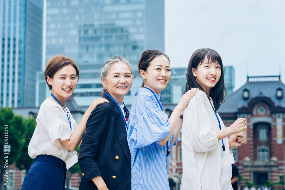 Fototapeta premium 笑顔のビジネスウーマンたち