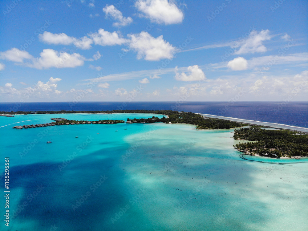 Obraz premium Bora Bora Island, French Polynesia, South Pacific