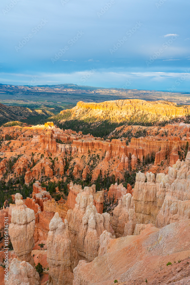 Bryce Canyon amphitheater at sunset, Inspiration Point, Bryce Canyon National Park, Utah, United States of America, North America Bryce Canyon amphitheater at sunset, Inspiration Point, Bryce Canyon National Park, Utah, United States of America, North America
