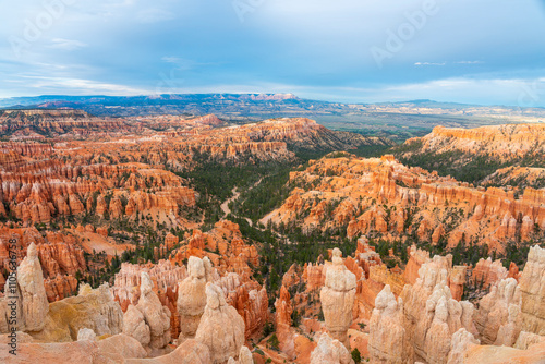 Bryce Canyon amphitheater, Inspiration Point, Bryce Canyon National Park, Utah, United States of America, North America photo