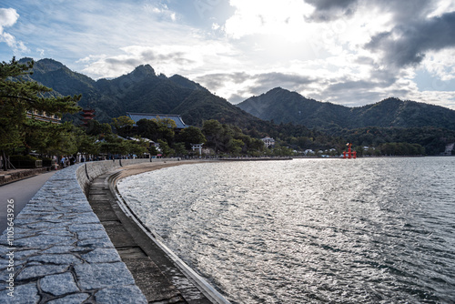 View along the shore line of Miyajima, Itsukushima Shinto Shrine and Pagoda, UNESCO World Heritage Site, Miyajima Island, Hiroshima Prefecture, Honshu, Japan