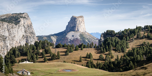 Quadro em tela Panorama of Mont Aiguille in Vercors, France