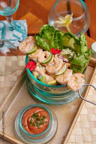 salad with shrimps and vegetables