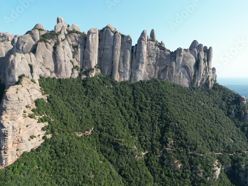 Rock formations of Montserrat in Catalonia - Travelling Formations rocheuses de Montserrat en Catalogne photo