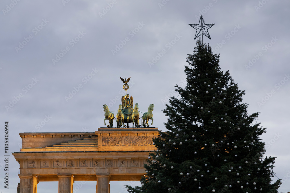 Weihnachtsbaum am Brandenburger Tor Berlin