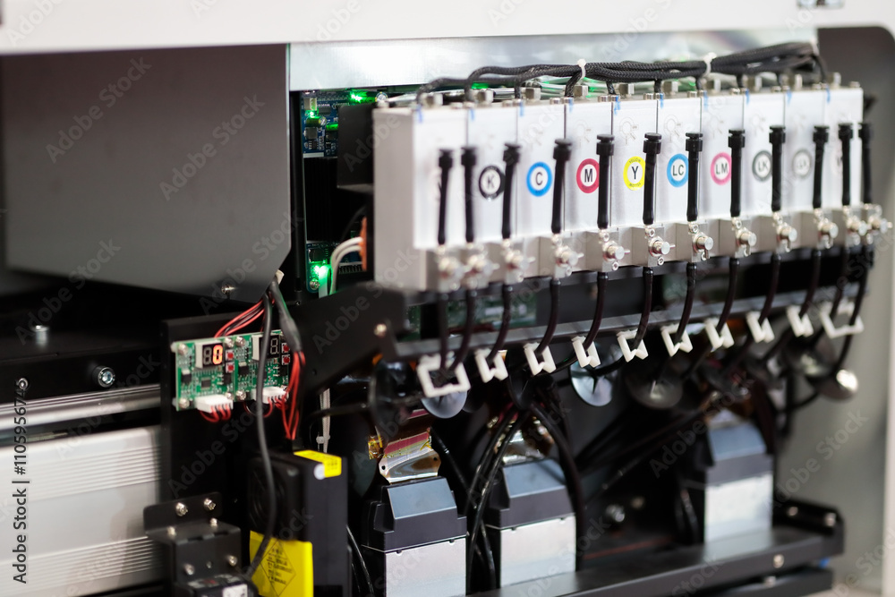 Fototapeta premium printhead and ink supply system of roll printer