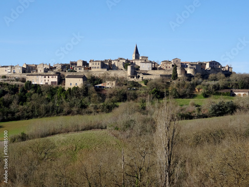 Village de Puycelsi dans le Tarn 