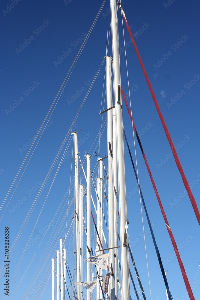 Obraz premium Sailing boat mast