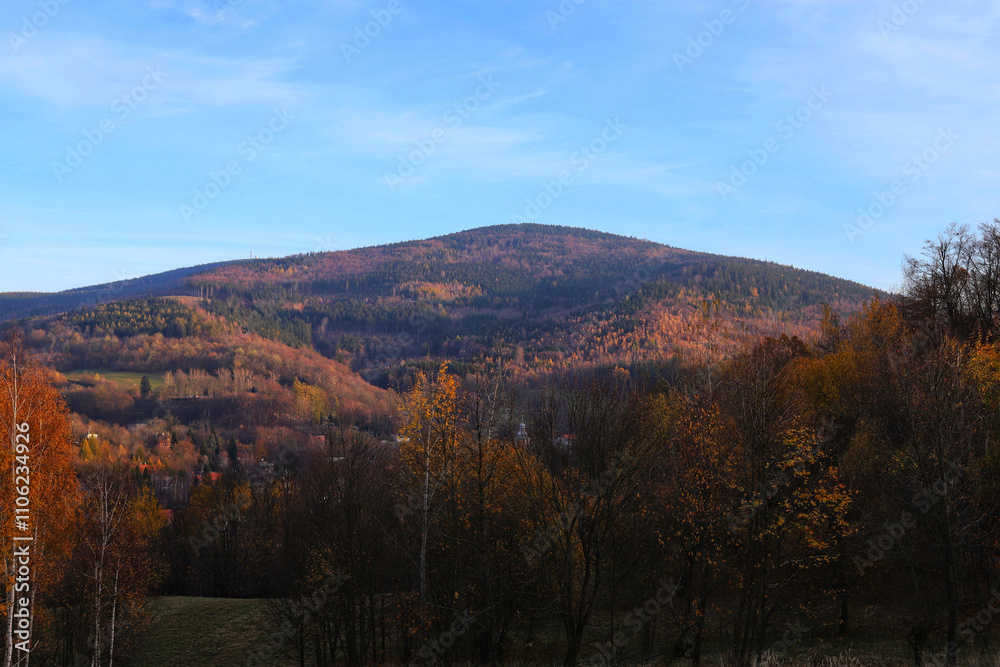 Obraz premium autumn landscape in the owl mountains in lower Silesia