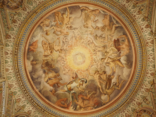 detail of the ceiling 