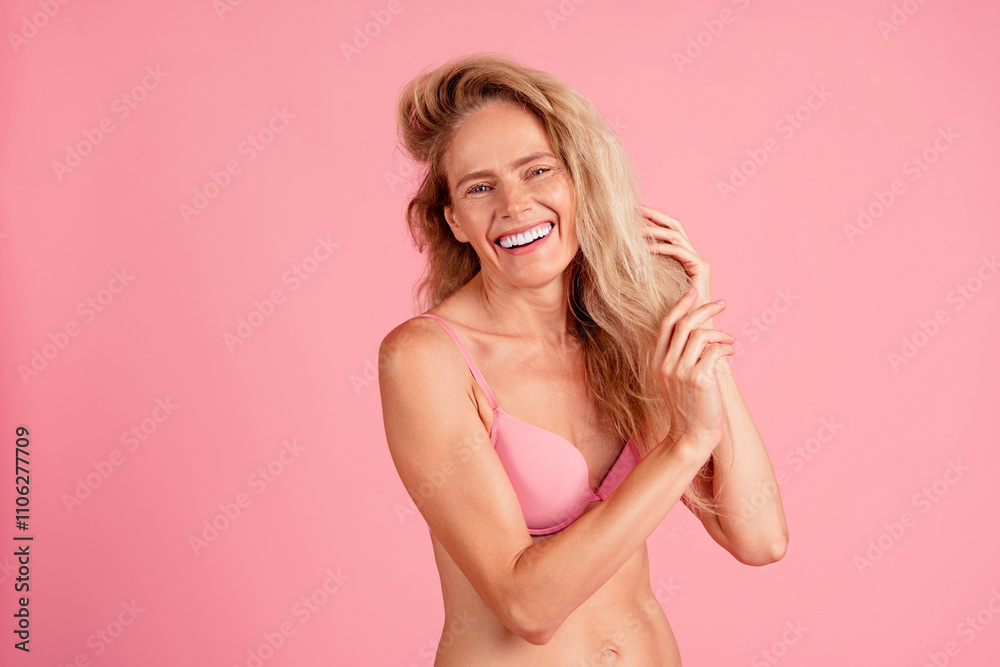 Obraz premium Photo of cheerful charming woman haircare procedure therapy isolated on pink color background
