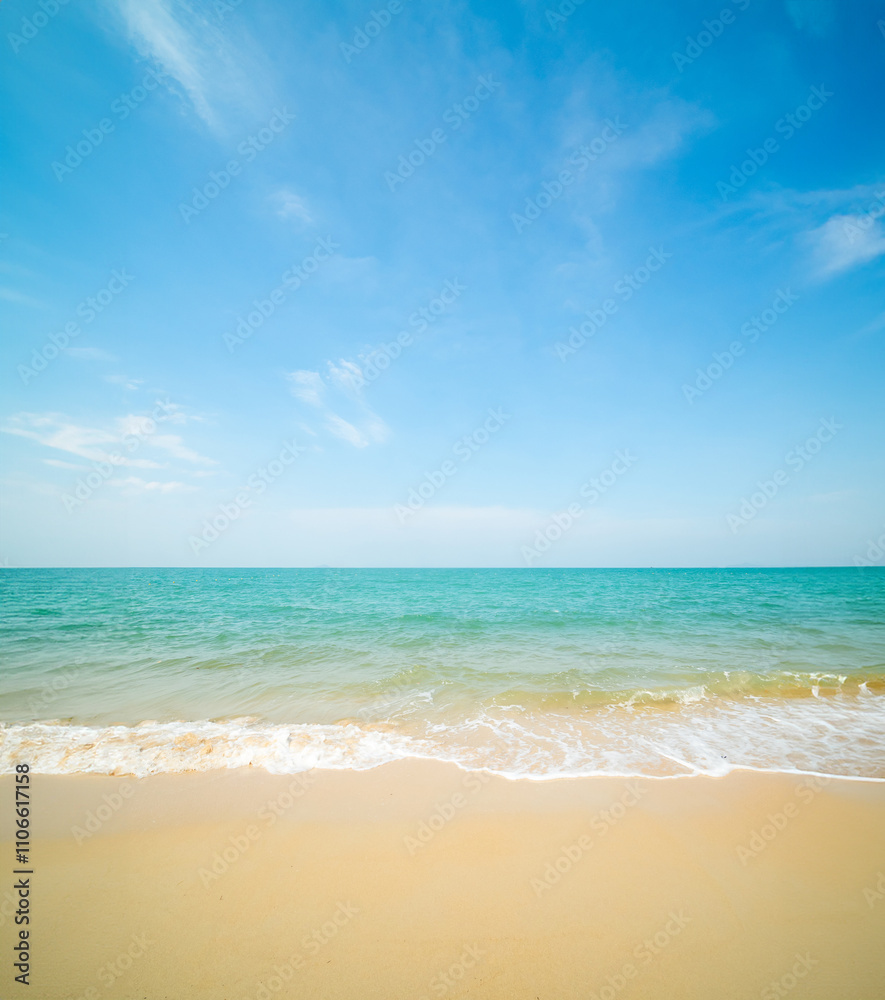 Fototapeta premium Beautiful photograhy phorizon landscape summer season vertical view tropical sea beach white sand clean and blue sky background calm nature ocean wave water travel at Sai Kaew Beach thailand holiday