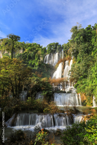 Fototapeta Naklejka Na Ścianę i Meble -  Thi Lo Su Waterfall is the large and  beautiful in Umphang forest in Tak province. Thailand