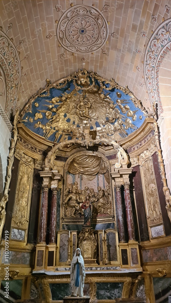 Obraz premium Chapelle de la cathédrale Notre-Dame-de-l'Assomption de Lescar