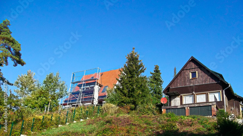 Obraz na płótnie Grüstbau an der Fassade vom Haus w salonie