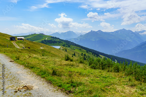 Mittersill in den österreichischen Alpen photo