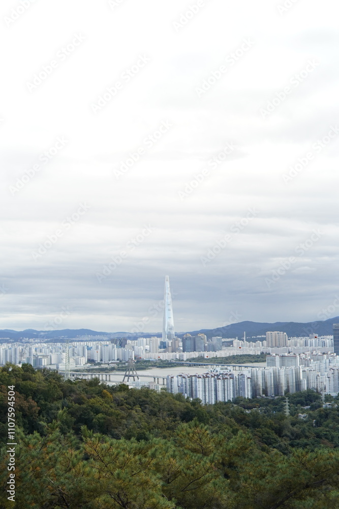 Obraz premium 용마산, 아차산, 롯데월드타워