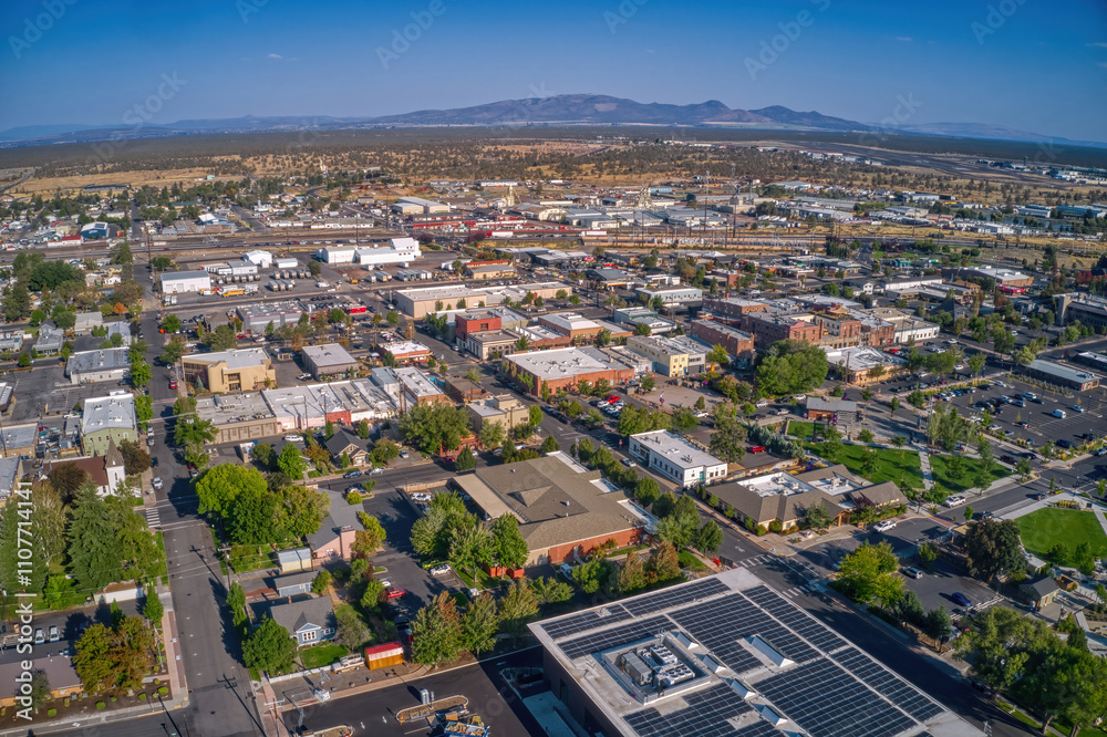 Fototapeta premium Aerial View of Redmond, Oregon during Summer