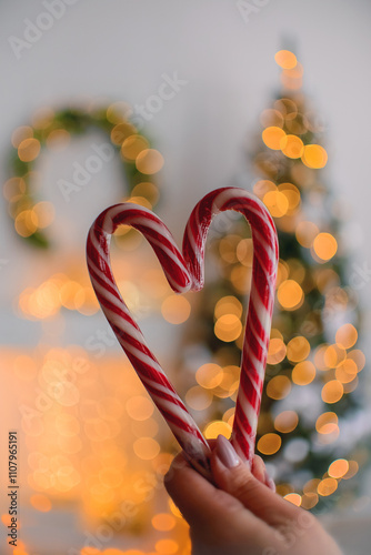 Christmas, gift box, Christmas tree, Merry Christmas, Navidad,
Happy New Year 2025, Happy New Year, Chinese new year, Lunar new year, christmas lollipop, lollipop, bokeh, yellow bokeh