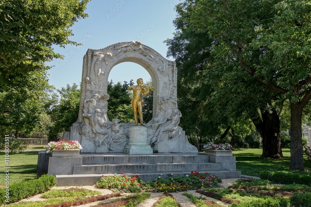 Johann Strauss monument in Stadtpark park in Vienna, Austria