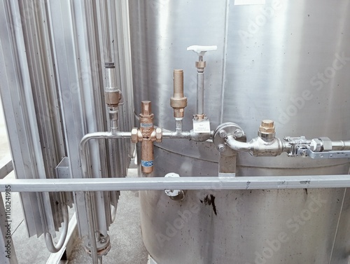 Obraz na płótnie small cryogenic tank for liquid nitrogen w salonie