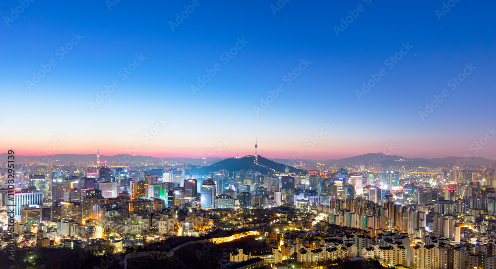 Fototapeta premium Sunrise Seoul City Skyline at twilight South Korea