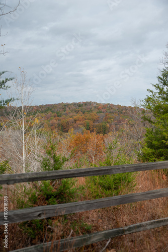 Missouri hiking trails in the fall