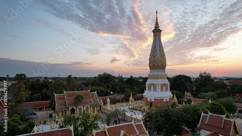 Wallpaper Mural temple Torontodigital.ca