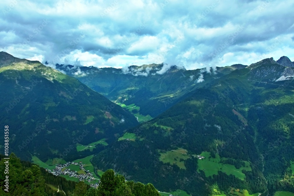 Fototapeta premium Austrian Alps - view of the Oberbergtal and Stubai Valley from the Elferhütte