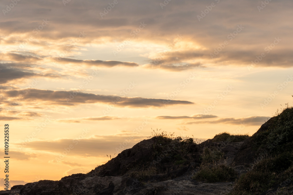 Obraz premium 城ヶ島の夕暮れ時の風景