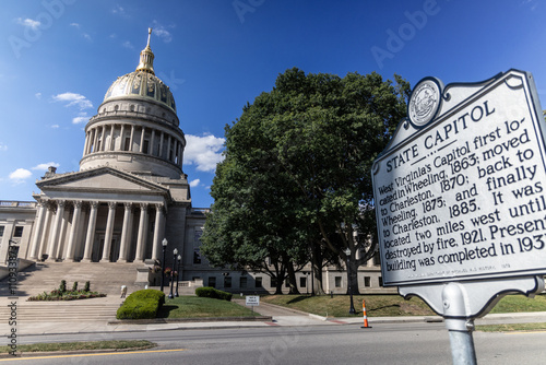 Obraz na płótnie West Virginia state capitol building in Charleston, West Virginia. w salonie