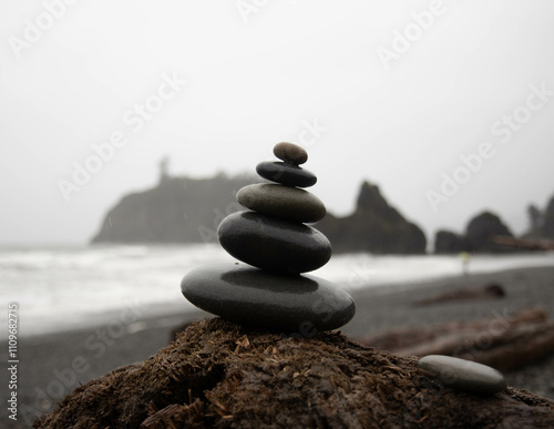 Canvas Print zen stones on the beach