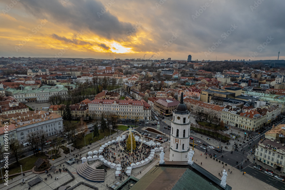 Obraz premium Aerial winter morning sunrise view of Cathedral Square, Vilnius old town, Christmas Tree, Lithuania