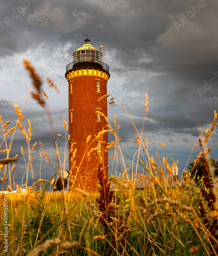 Leuchtturm im Abendlicht in Cuxhaven