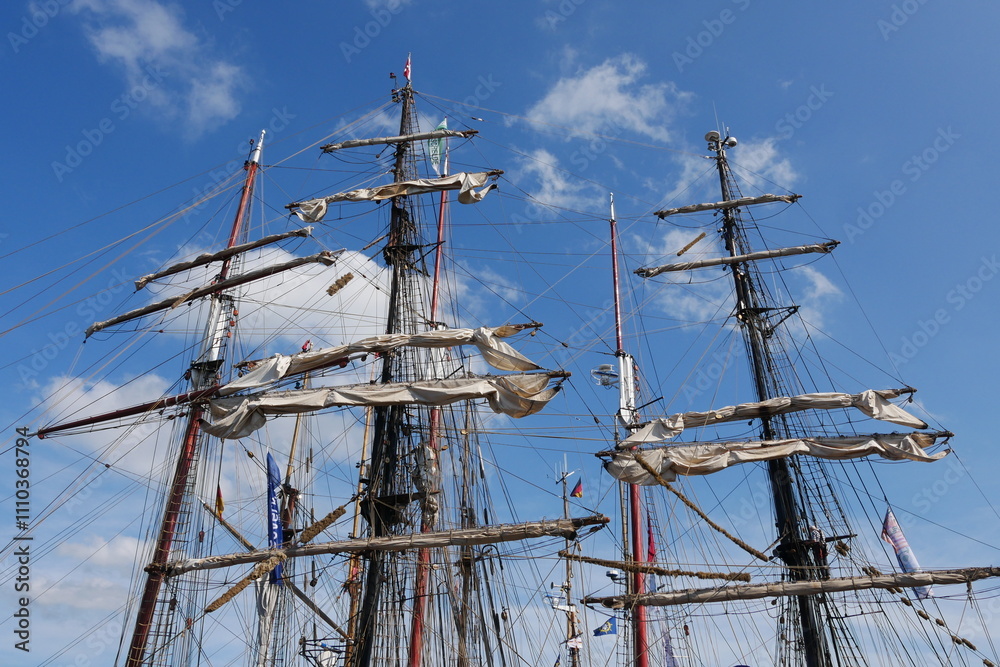 Takelage Mehrmaster historisches Segelschiff Takelage Mehrmaster historisches Segelschiff