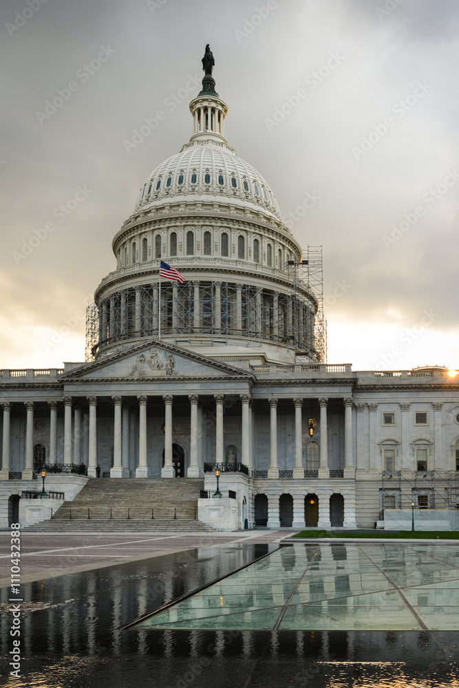 Fototapeta premium US Capitol Building at sunset - Washington D.C. United States