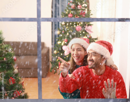 Photography A young couple is happy on Christmas Day