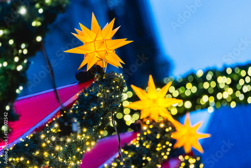 Stern auf einem Weihnachtsmarkt,  photo