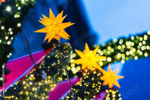 Stern auf einem Weihnachtsmarkt,  photo