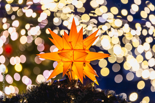 Stern auf einem Weihnachtsmarkt,  photo