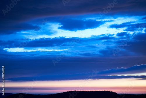 Blaue Stunde der Vogesen mit Auge des Himmels photo