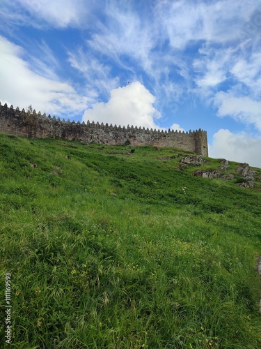 Foto old castle on the hill