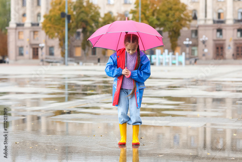Cute little girl with umbre...