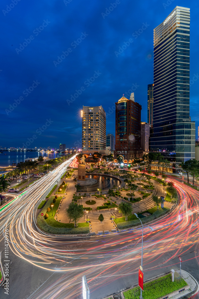 Fototapeta premium downtown city at night