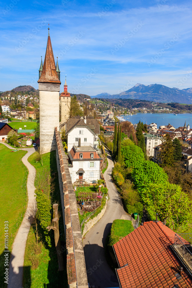 Φωτογραφία Top view on Lake Lucerne and old town with Musegg wall and towers in Lucerne cit