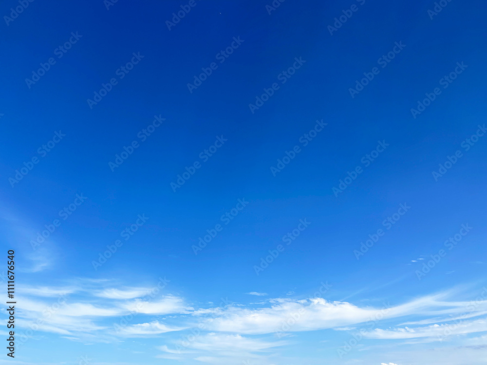 Φωτογραφία 爽やかで美しい青い空とふんわり雲