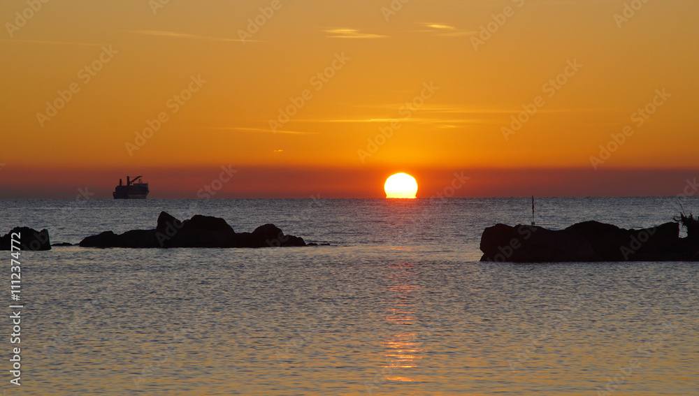 Fototapeta premium sunset on the sea
