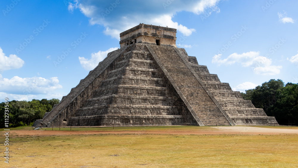 Pirámide de Kukulkan. Chichen itza. Yucatán México Pirámide de Kukulkan. Chichen itza. Yucatán México