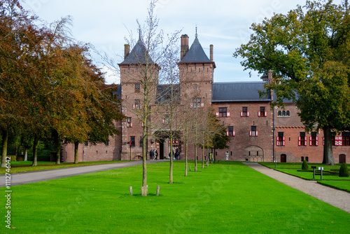 Kasteel de Haar, a stunning medieval castle in the Netherlands, featuring grand architecture, lush gardens, and rich history. Perfect for tours, events, and photography.